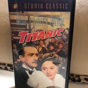 Studio classic 1953  Titanic VHS movie Hard case